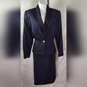 Vintage CASUAL CORNER Navy Blue 2 Piece Suit - Size 10